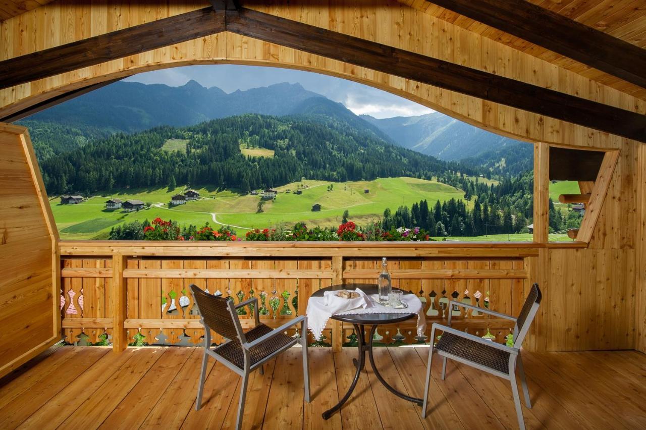 Hotel Der Paternwirt Maria Luggau Exterior foto