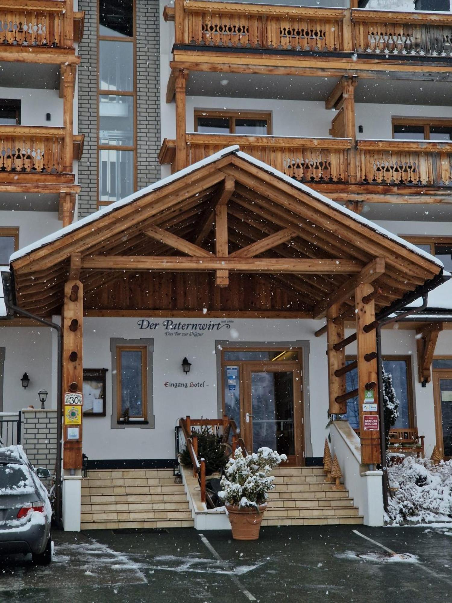 Hotel Der Paternwirt Maria Luggau Exterior foto