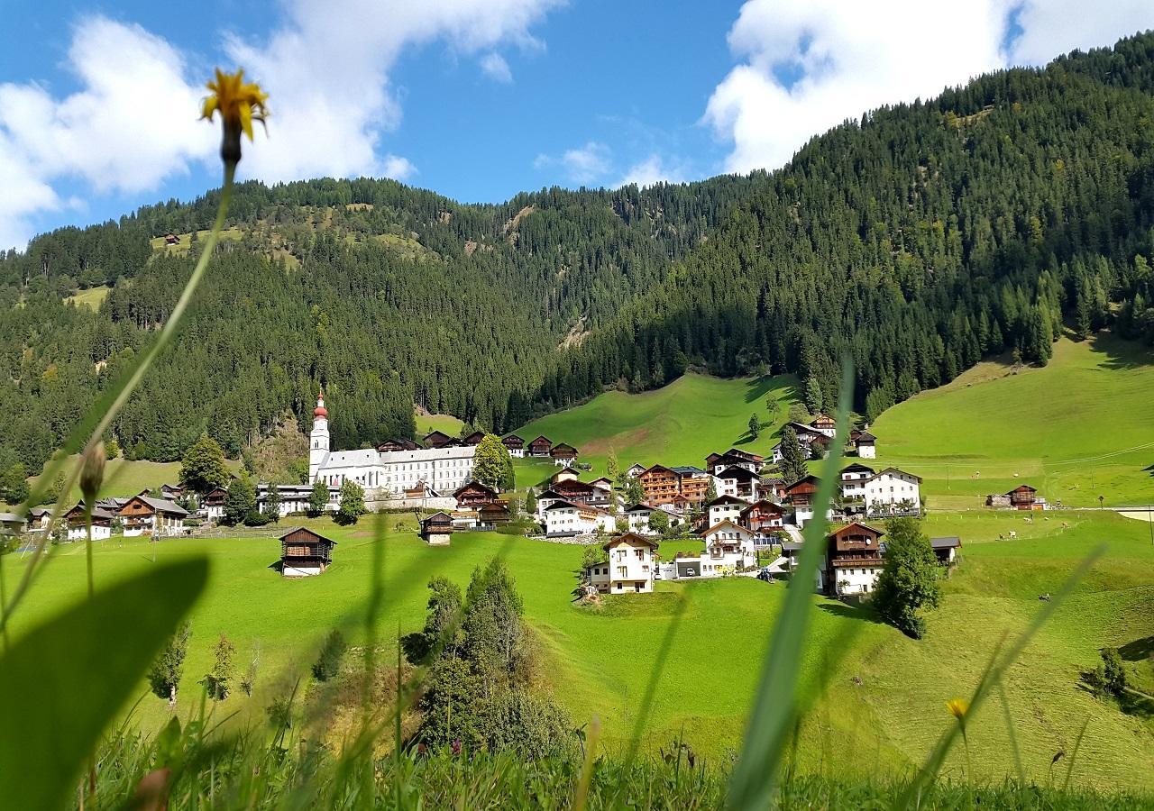 Hotel Der Paternwirt Maria Luggau Exterior foto